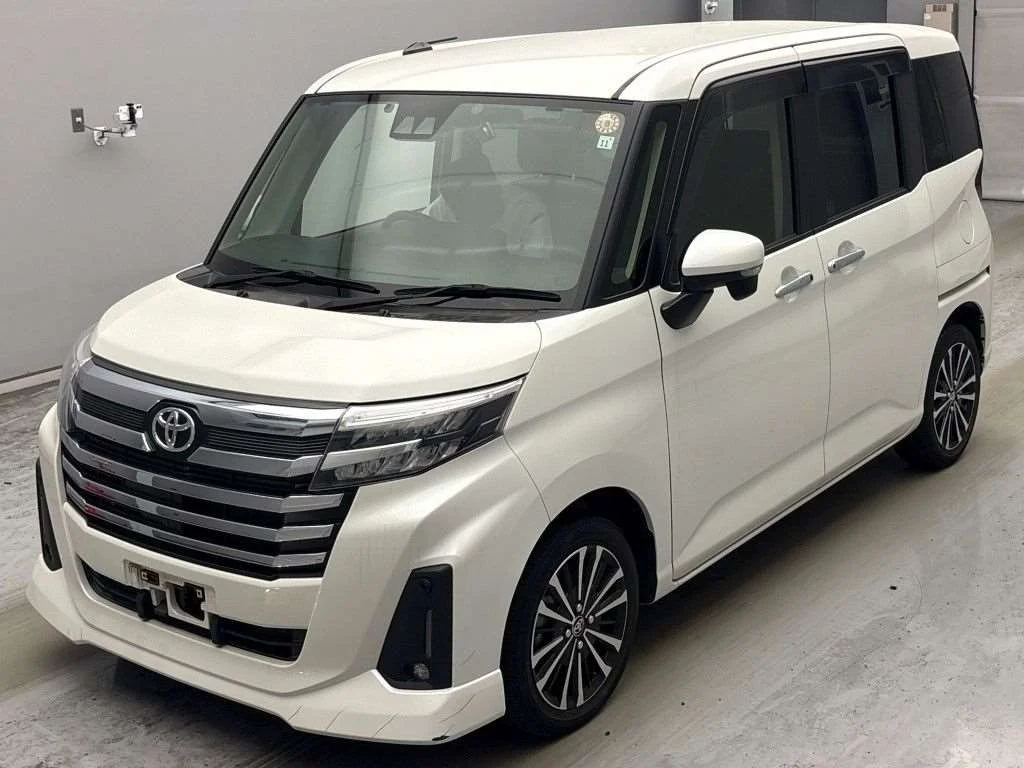 Toyota Roomy M900A 2021