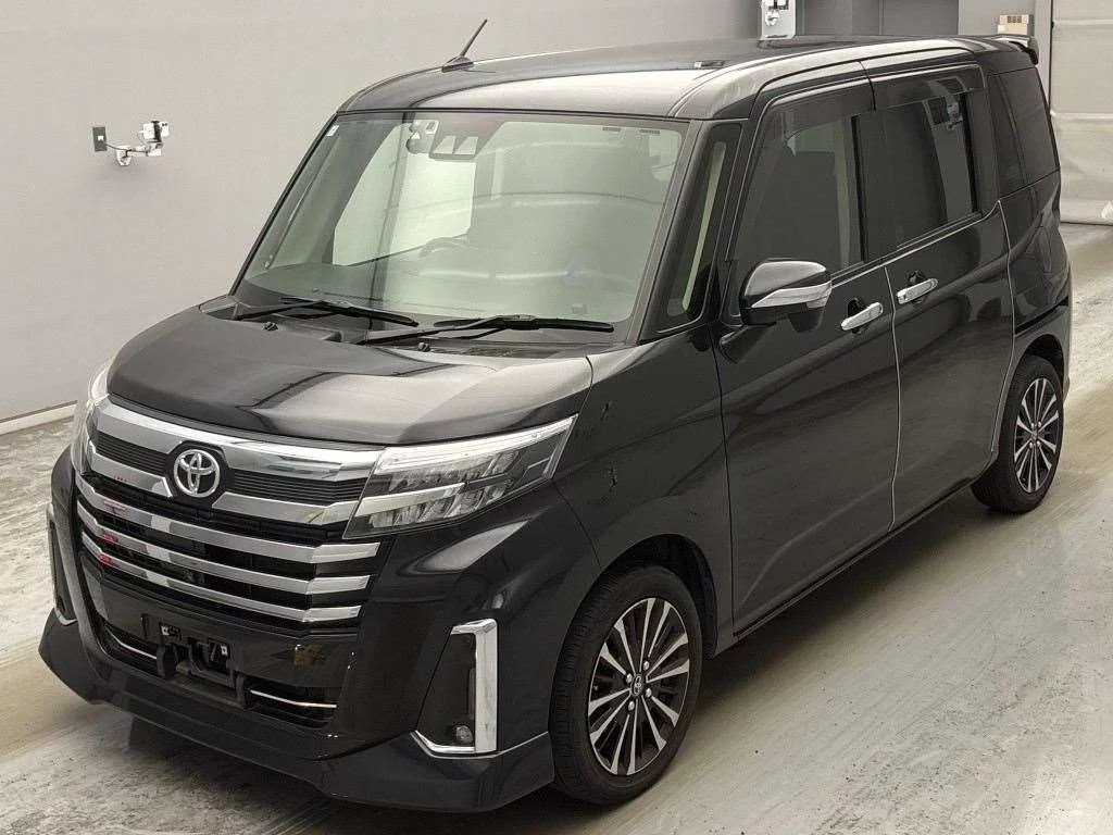 Toyota Roomy M900A 2021