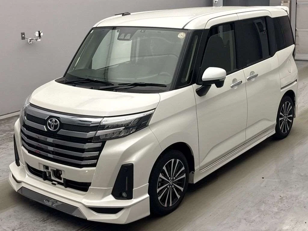 Toyota Roomy M900A 2023