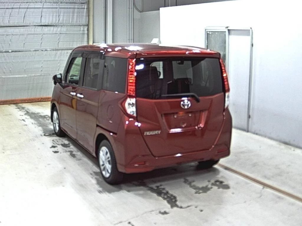 Toyota Roomy M900A 2023