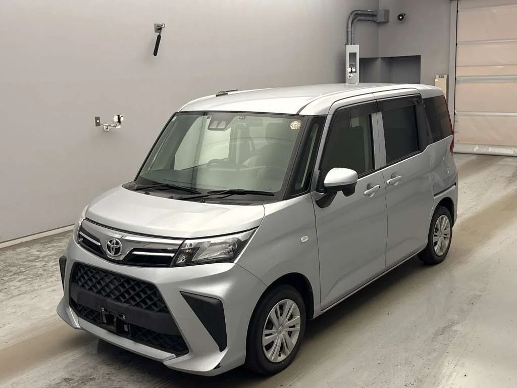 Toyota Roomy M900A 2021