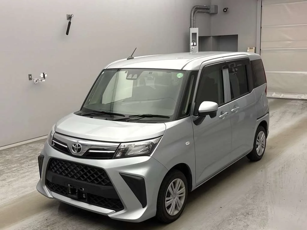 Toyota Roomy M900A 2021
