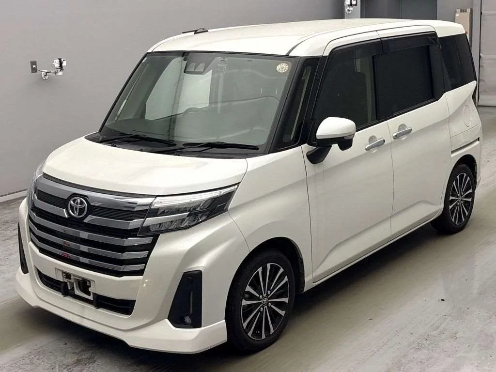 Toyota Roomy M900A 2022