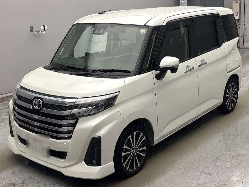 Toyota Roomy M900A 2022