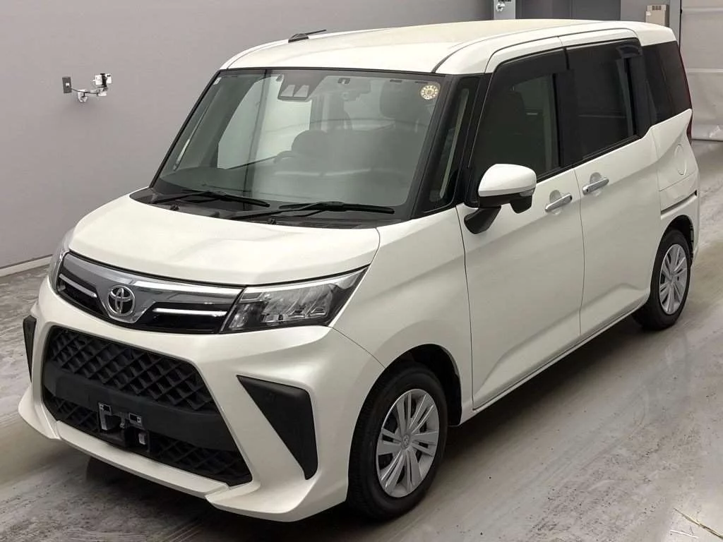 Toyota Roomy M900A 2021