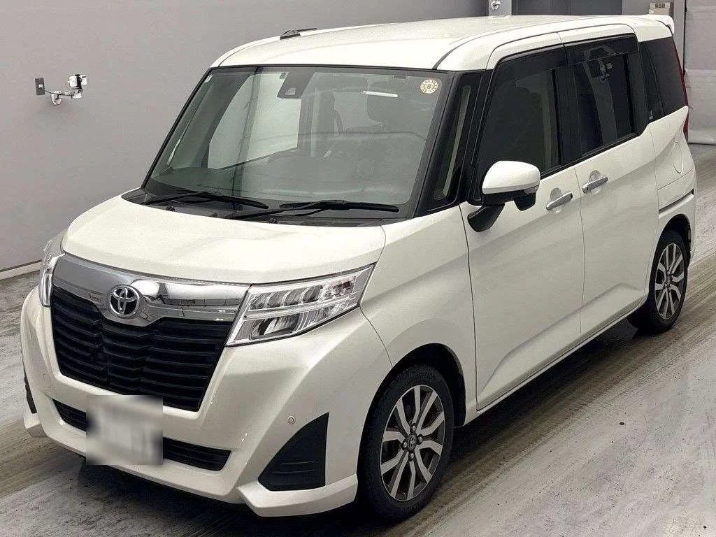 Toyota Roomy M900A 2018