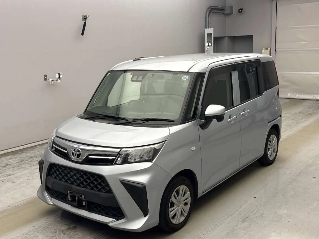 Toyota Roomy M900A 2022