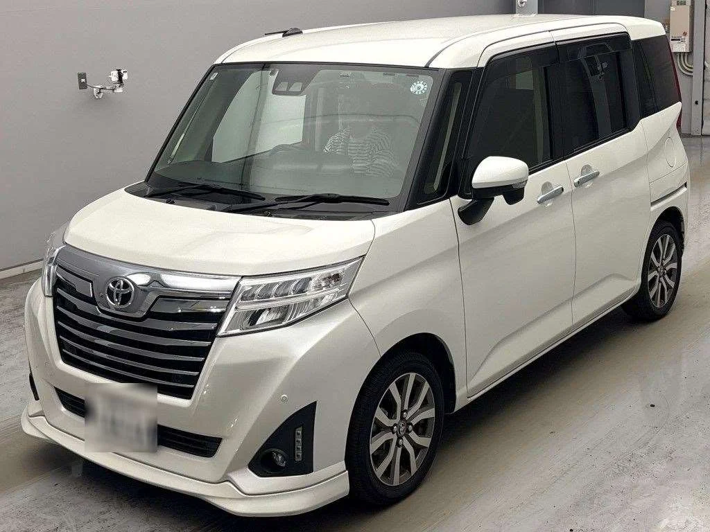 Toyota Roomy M900A 2020