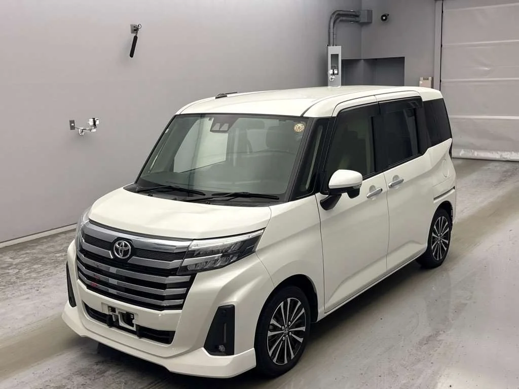Toyota Roomy M900A 2021