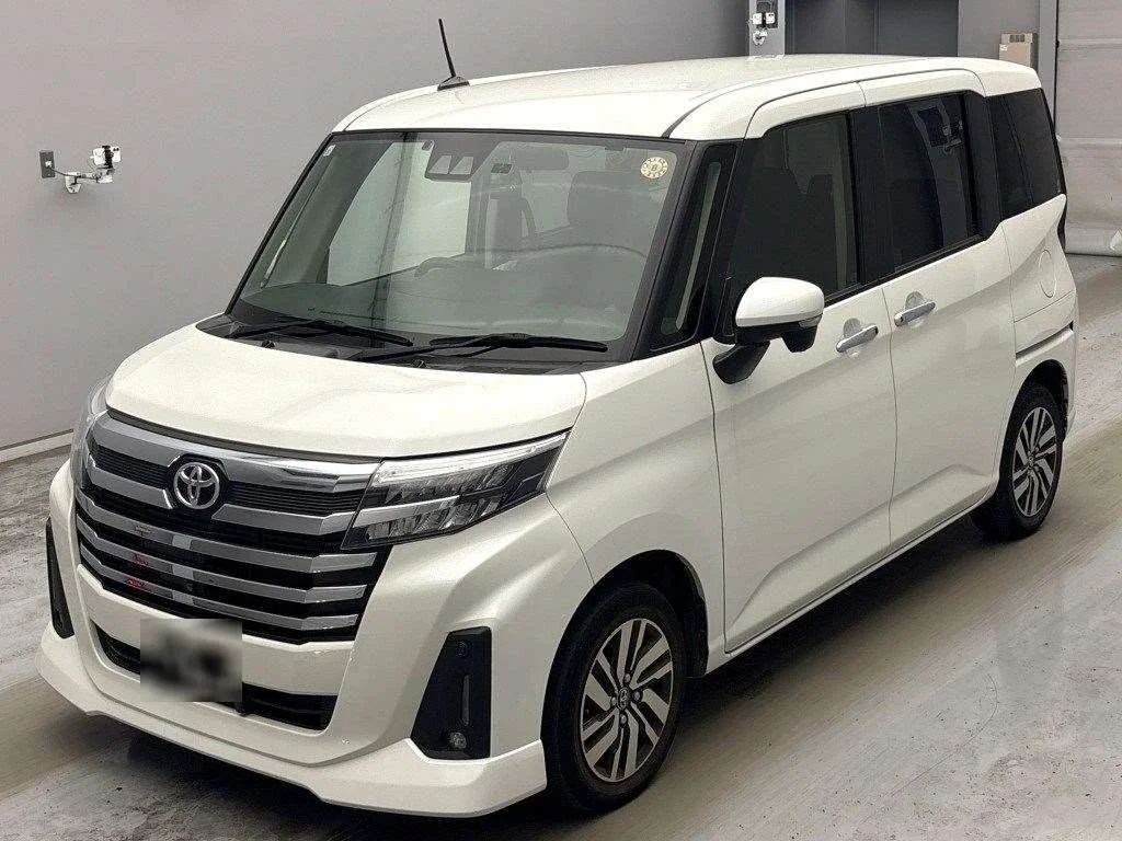 Toyota Roomy M900A 2021