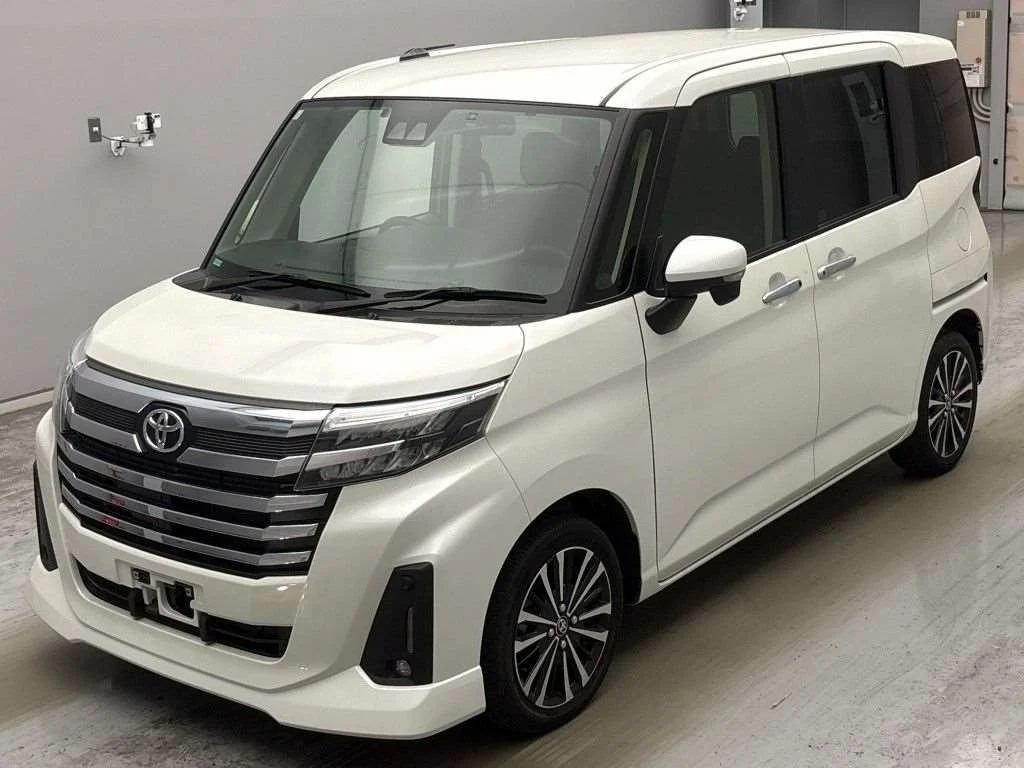 Toyota Roomy M900A 2023