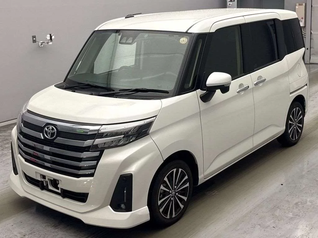 Toyota Roomy M900A 2023