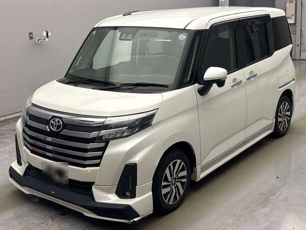 Toyota Roomy M900A 2022
