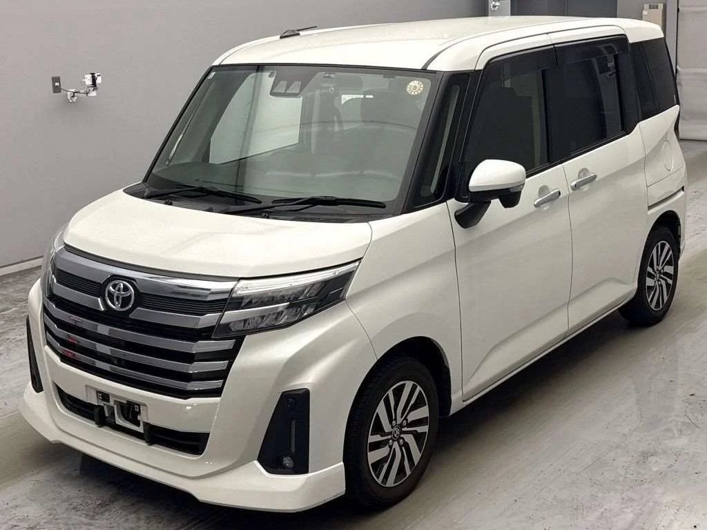 Toyota Roomy M900A 2021
