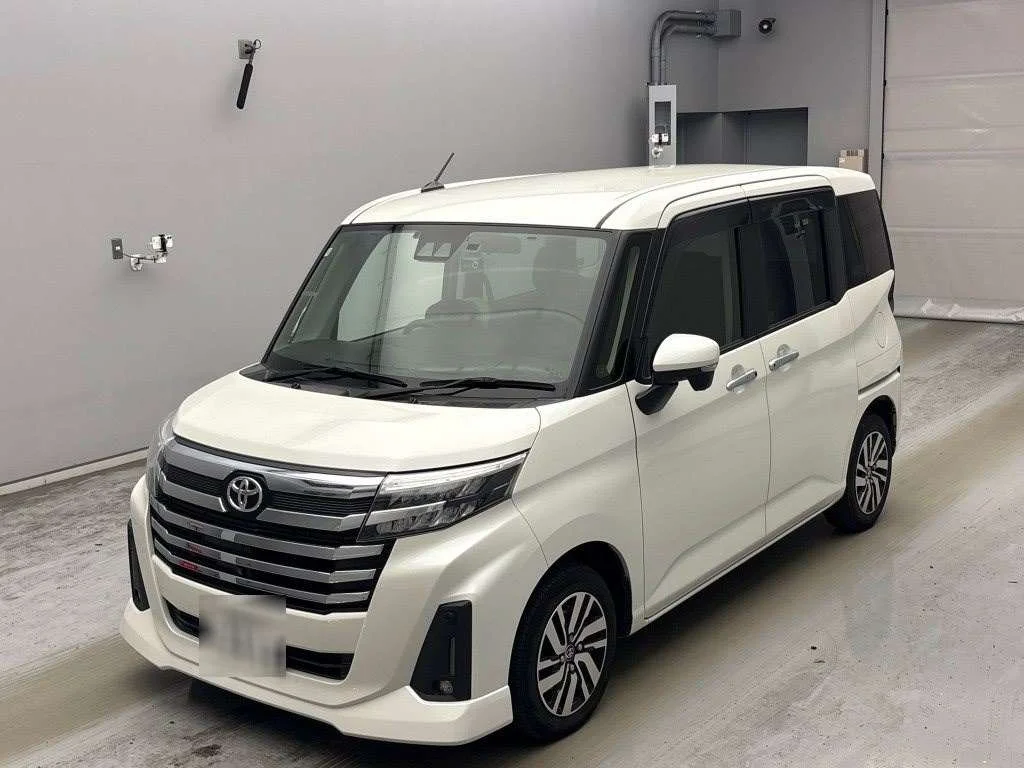 Toyota Roomy M900A 2021