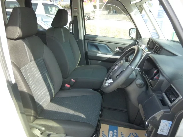 Toyota Roomy M910A 2023
