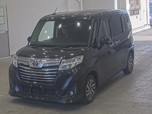 Toyota Roomy M900A 2019