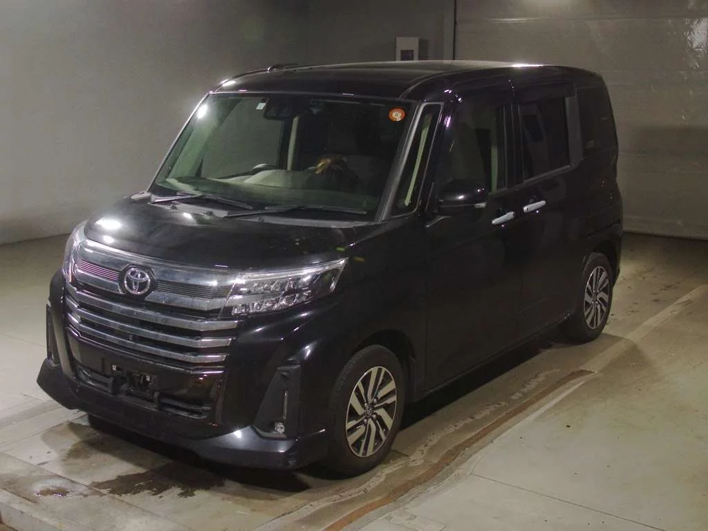 Toyota Roomy M900A 2021