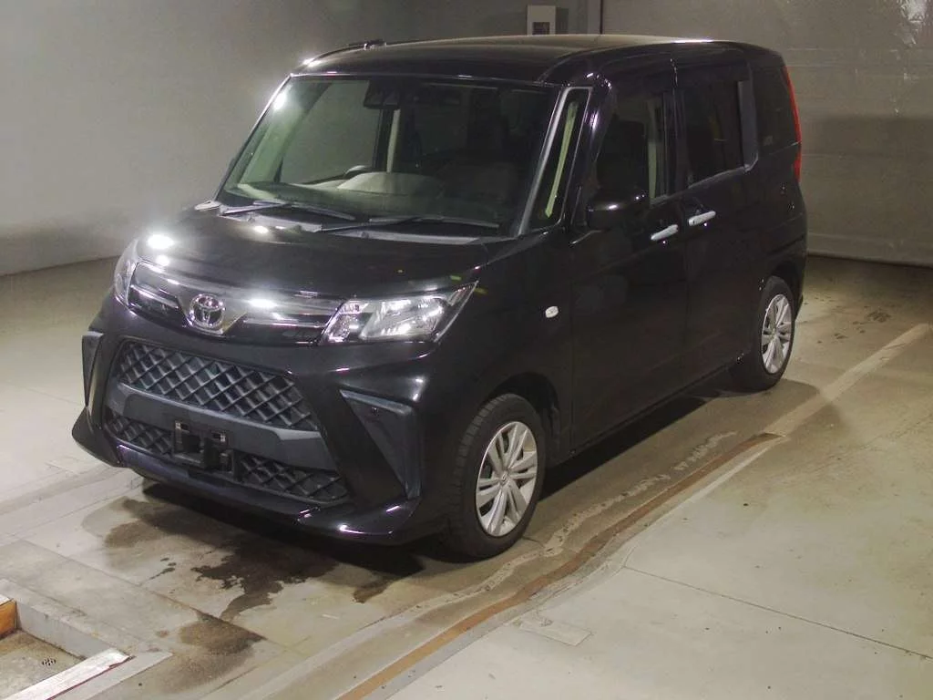 Toyota Roomy M900A 2021