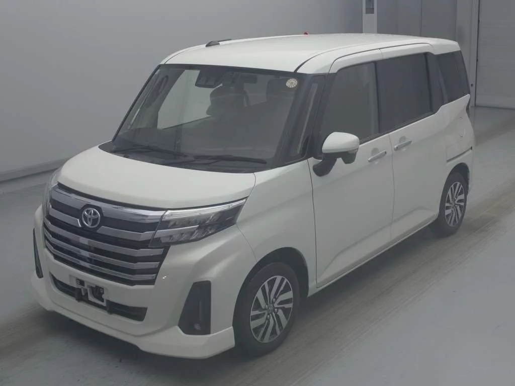 Toyota Roomy M900A 2021