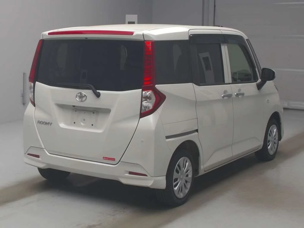 Toyota Roomy M910A 2022