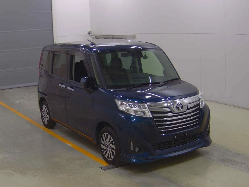 Toyota Roomy M900A 2019