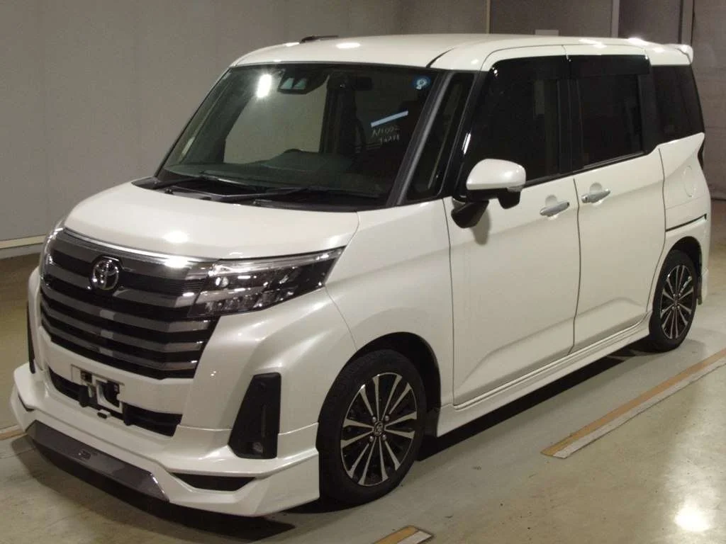 Toyota Roomy M900A 2022