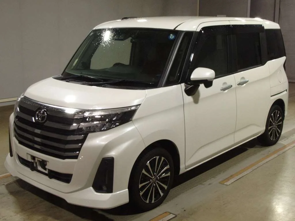 Toyota Roomy M900A 2021