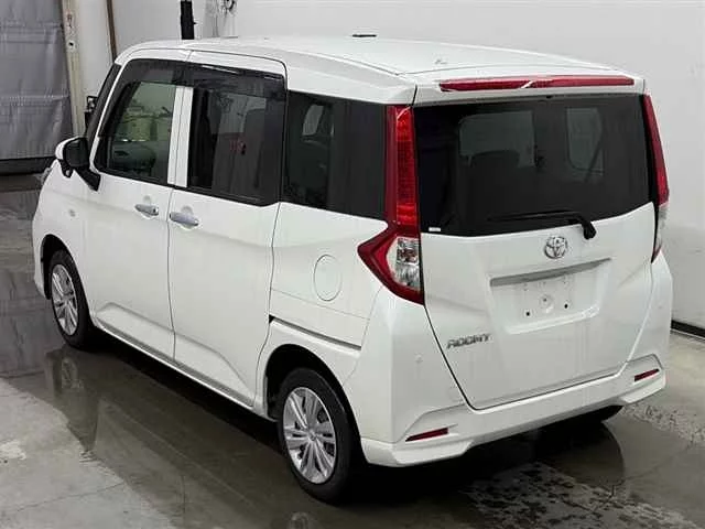 Toyota Roomy M900A 2023