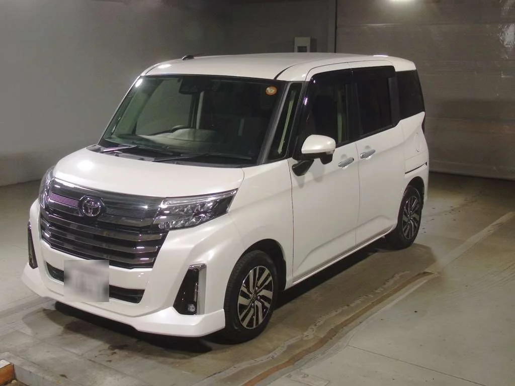Toyota Roomy M900A 2023