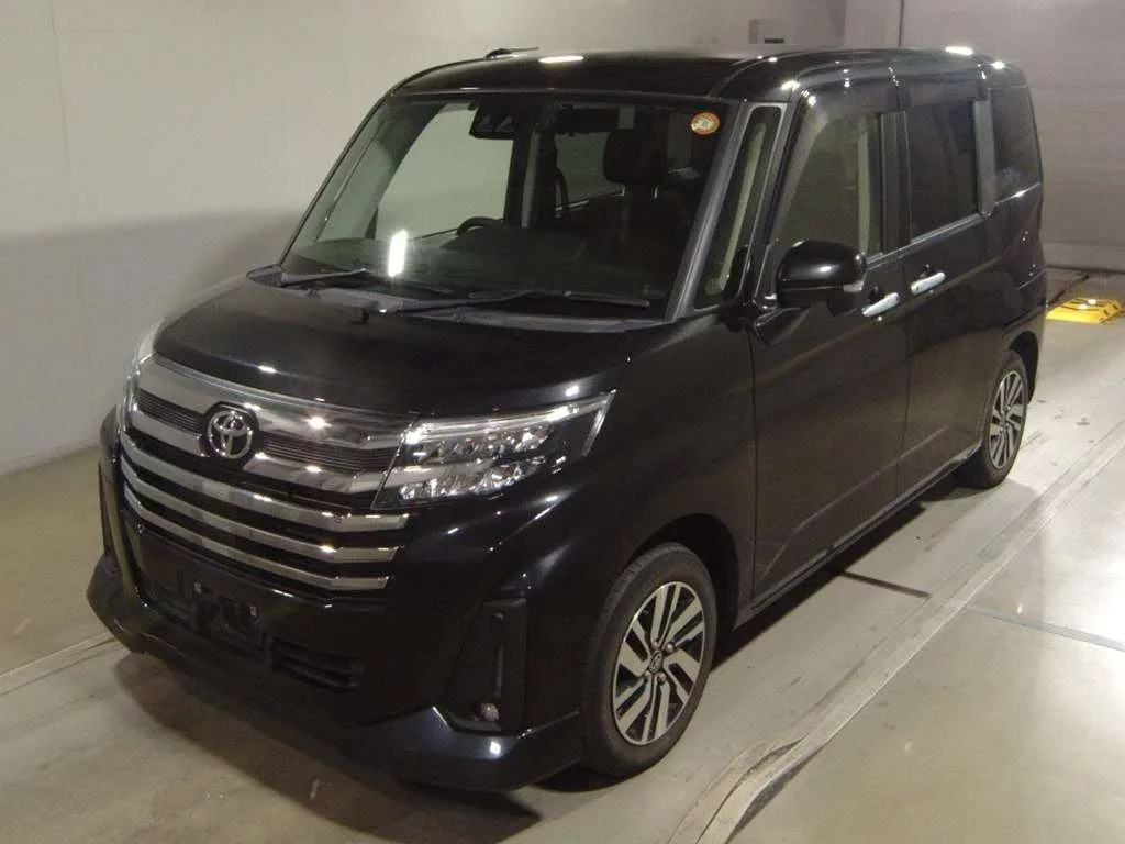 Toyota Roomy M910A 2021