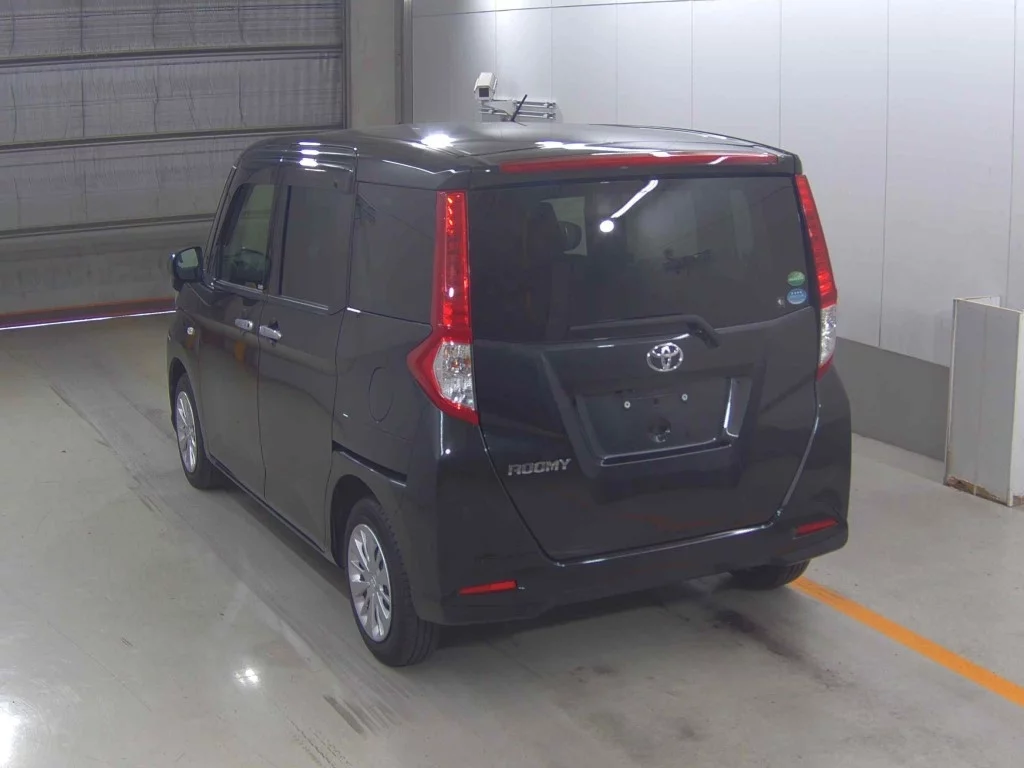 Toyota Roomy M900A 2019