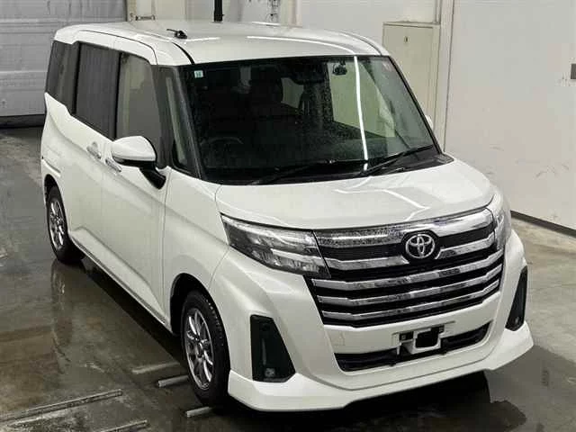 Toyota Roomy M900A 2021