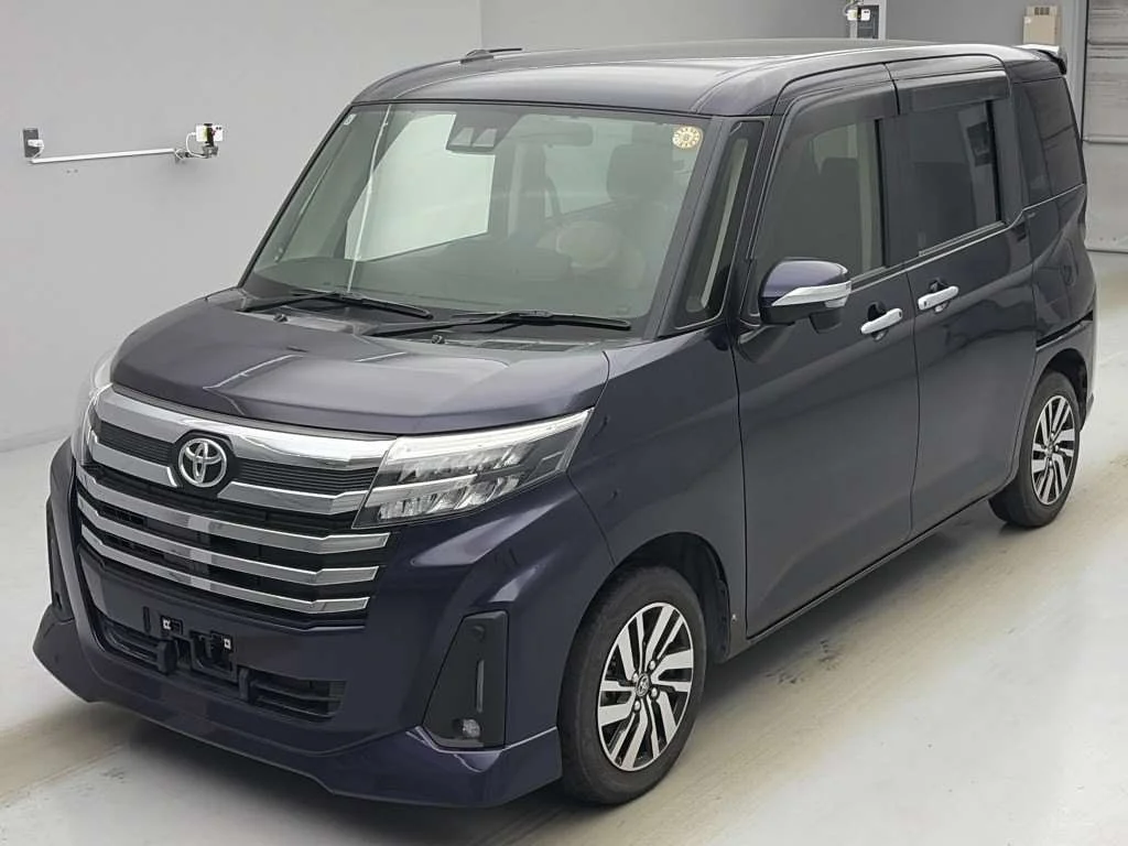 Toyota Roomy M900A 2021