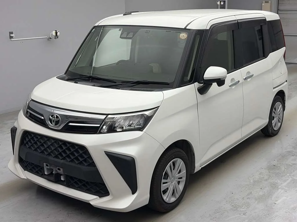Toyota Roomy M900A 2021