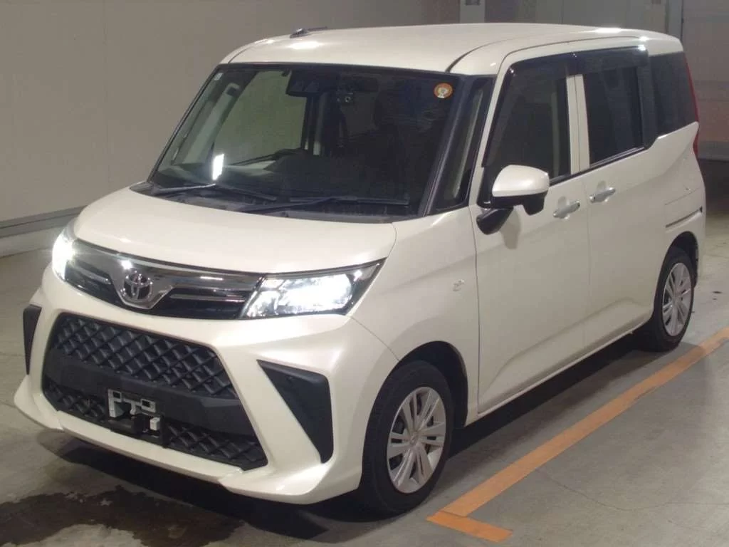 Toyota Roomy M900A 2021