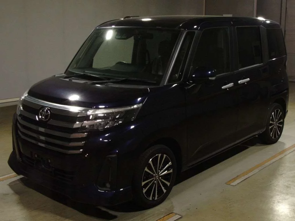 Toyota Roomy M900A 2021