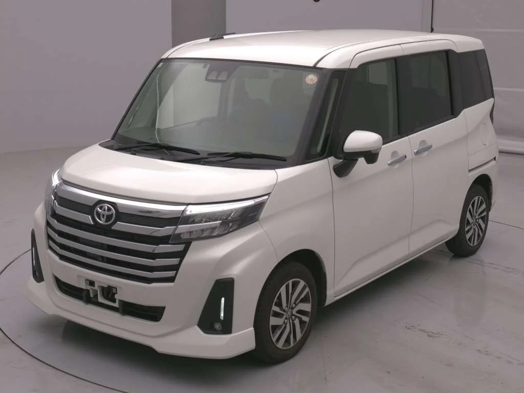 Toyota Roomy M900A 2023
