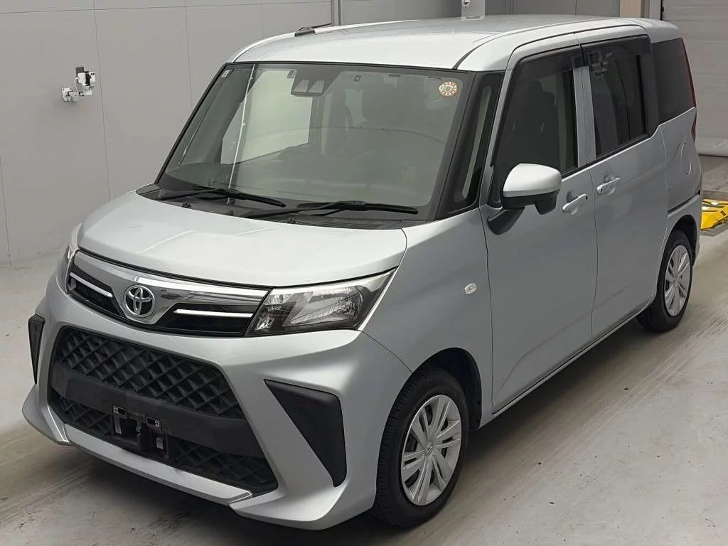 Toyota Roomy M900A 2021