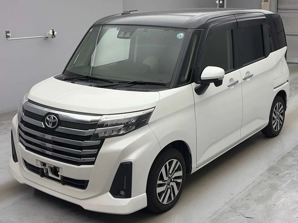 Toyota Roomy M900A 2022