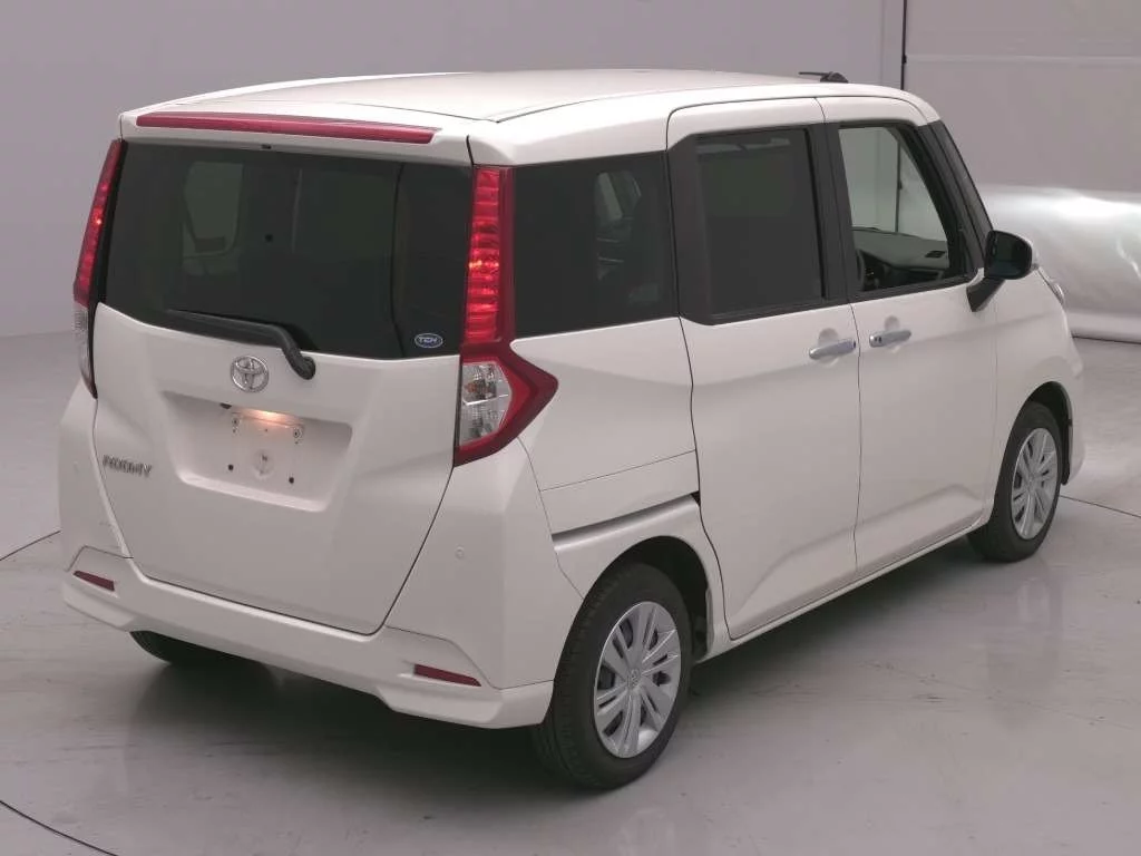 Toyota Roomy M900A 2023