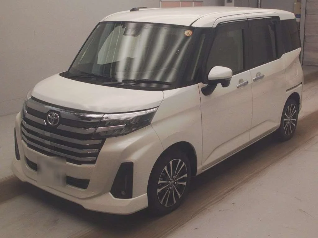 Toyota Roomy M900A 2025