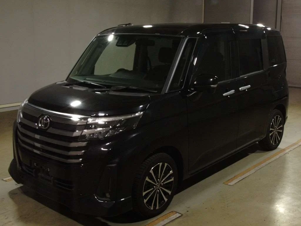 Toyota Roomy M900A 2022