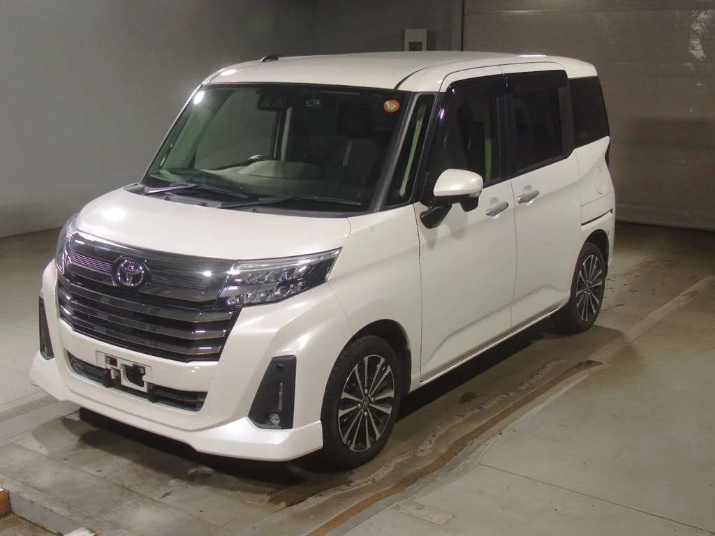 Toyota Roomy M900A 2020