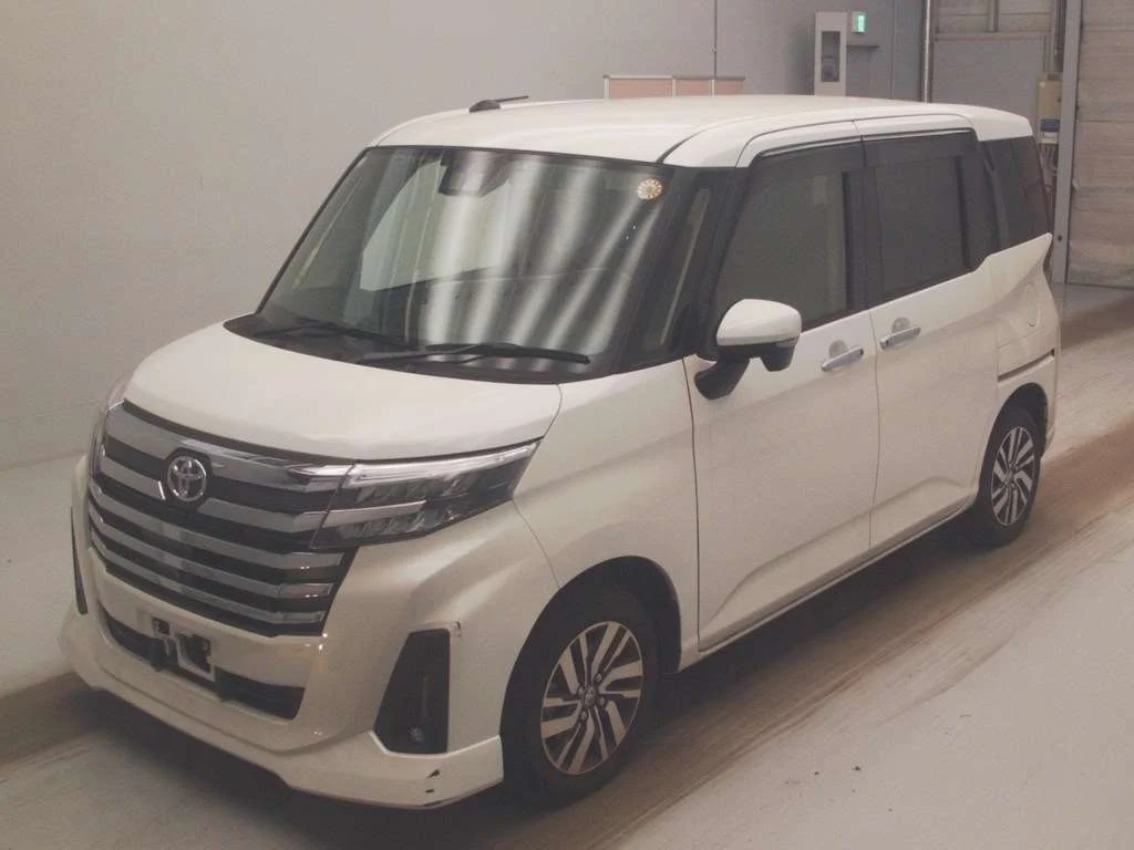 Toyota Roomy M900A 2025