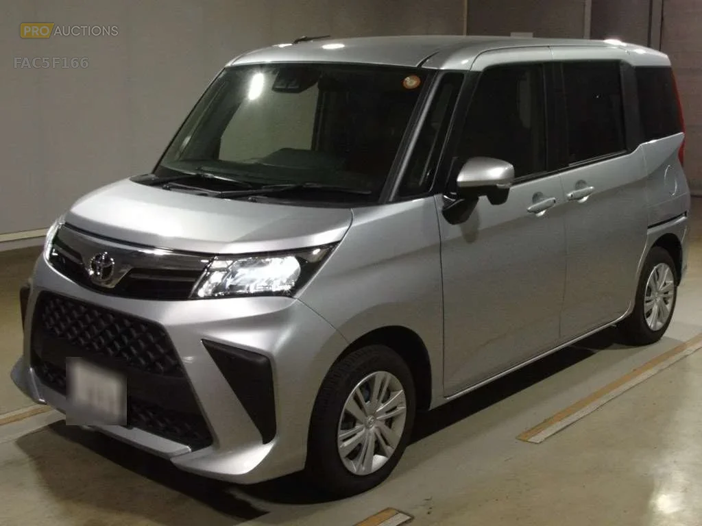 Toyota Roomy M900A 2025