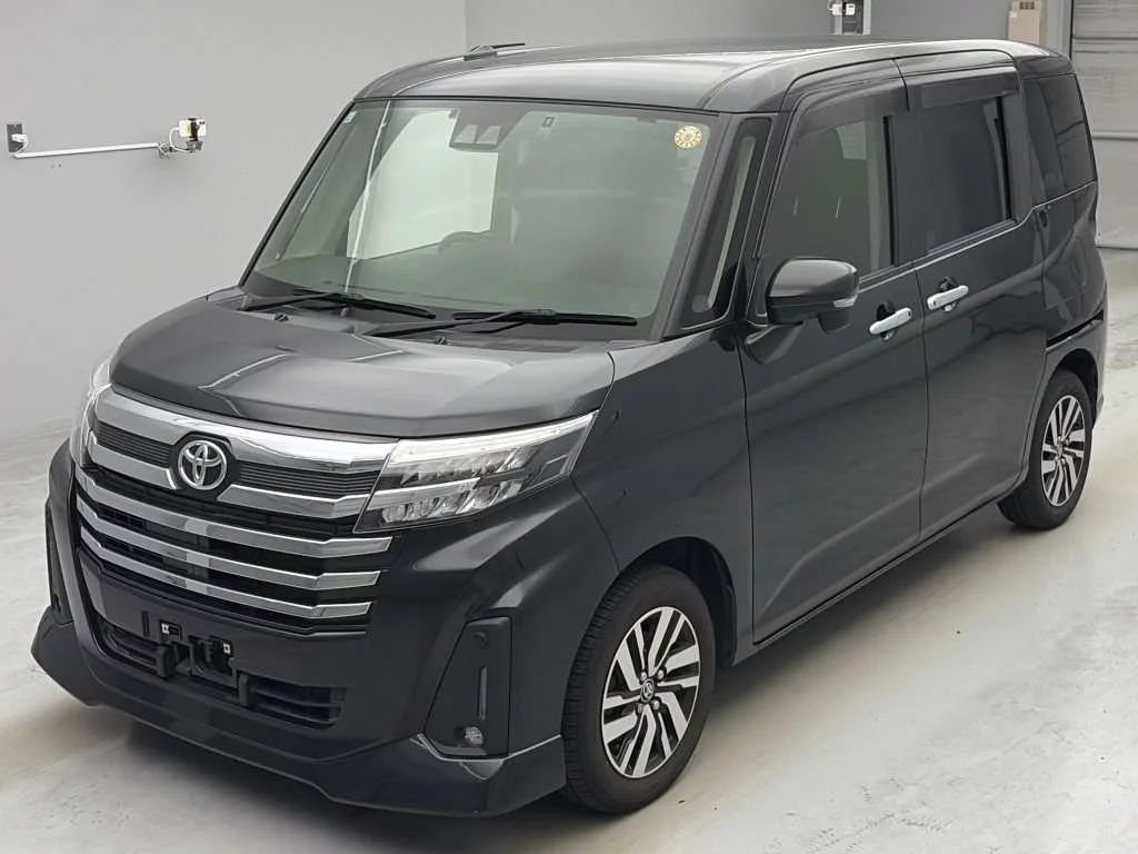 Toyota Roomy M900A 2021