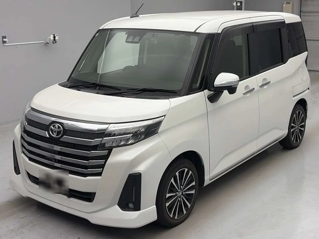 Toyota Roomy M900A 2021