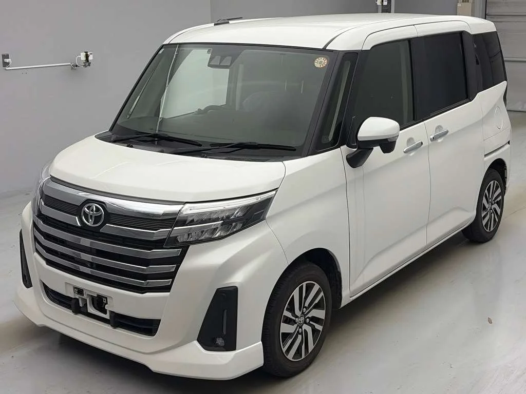 Toyota Roomy M900A 2023