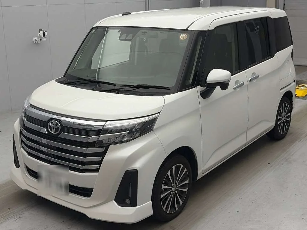 Toyota Roomy M900A 2025